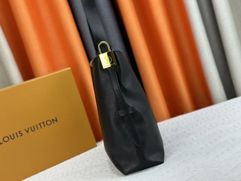 Louis Vuitton Hobo Bags